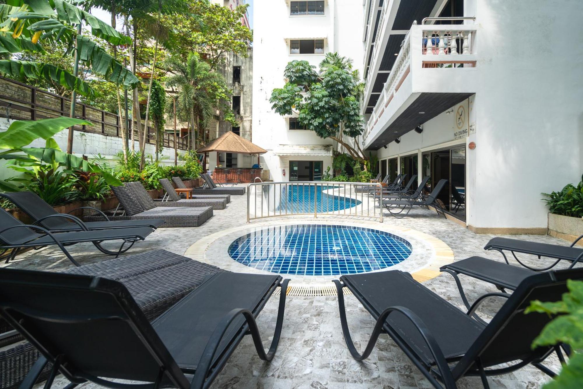 Patong Central Residence And Apartment Kültér fotó