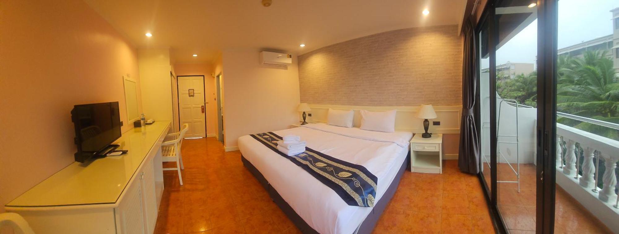 Patong Central Residence And Apartment Kültér fotó